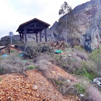 Denuncian la acumulación de basura en un emblemático mirador extremeño