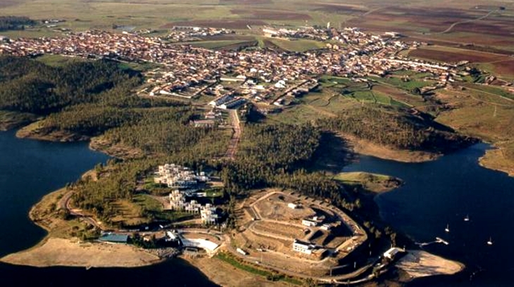 50 familias de Orellana mantienen un conflicto con el alcalde: “Vamos a denunciarlo”