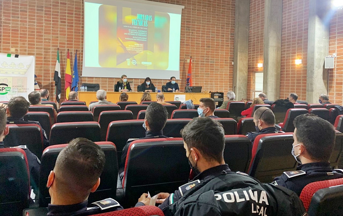 García Seco: “Cualquier tipo de terrorismo debe ser afrontado bajo la defensa de la legalidad”