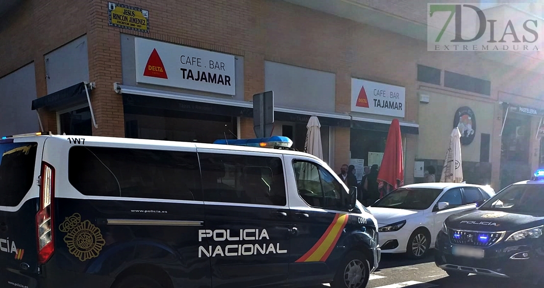 Salvan la vida a un hombre en un bar de Badajoz