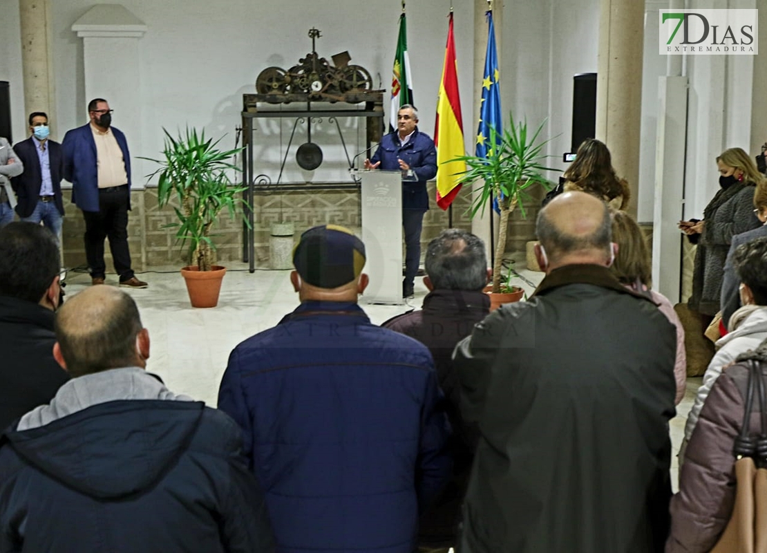 Imágenes de la inauguración de la Oficina de Turismo de San Vicente de Alcántara