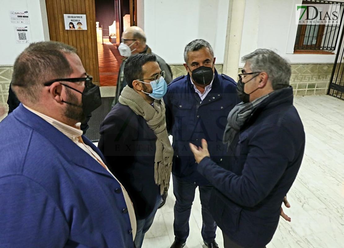 Imágenes de la inauguración de la Oficina de Turismo de San Vicente de Alcántara