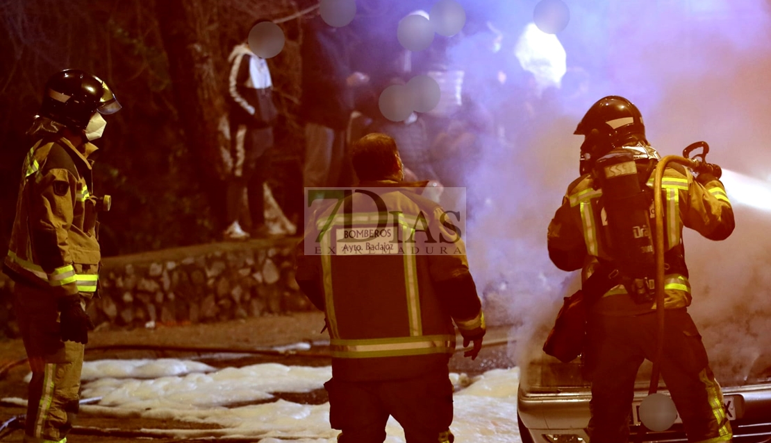 No cesa la quema nocturna de vehículos en Badajoz