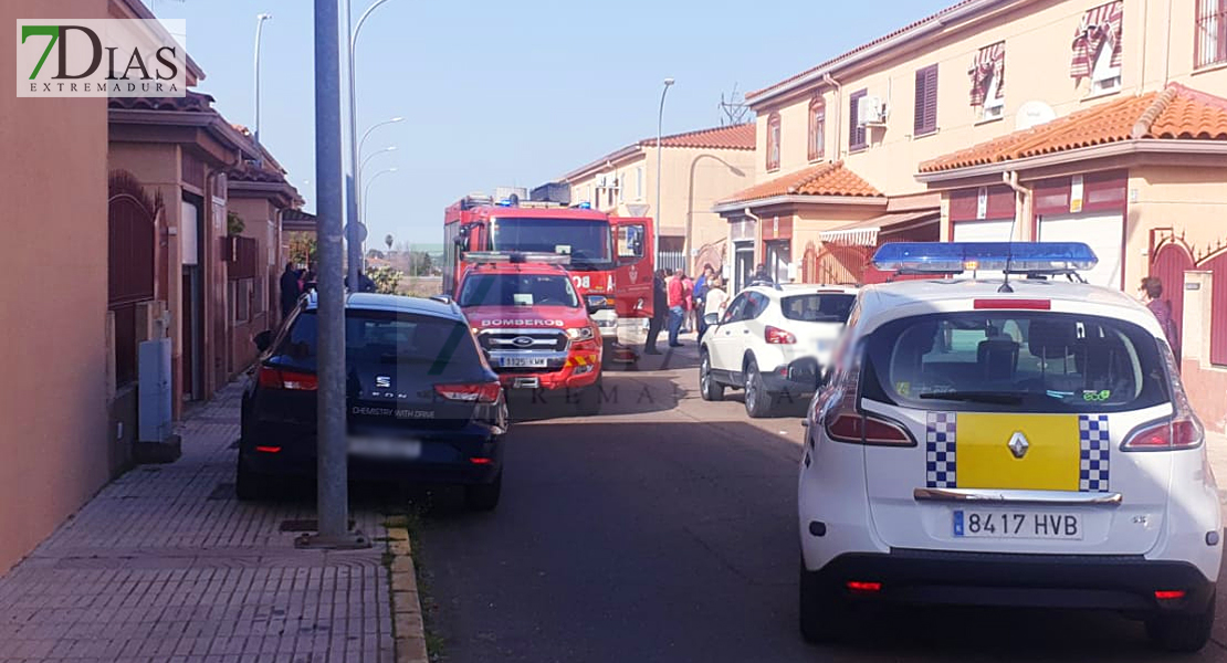 Incendio en una vivienda de la barriada de Llera de Badajoz