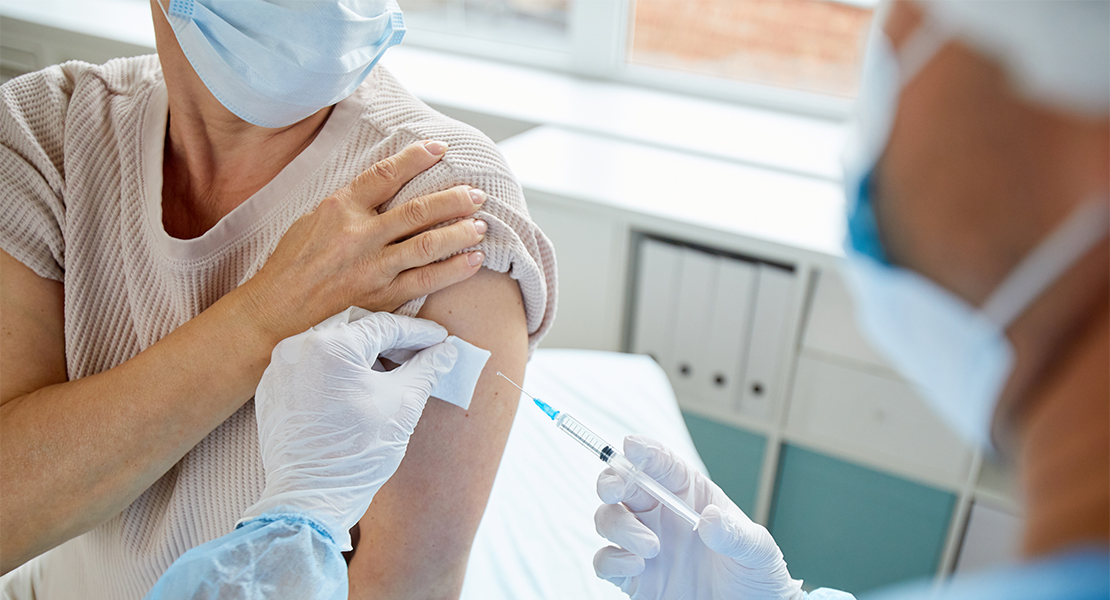 La tercera dosis de la vacuna sienta peor: esta es la razón