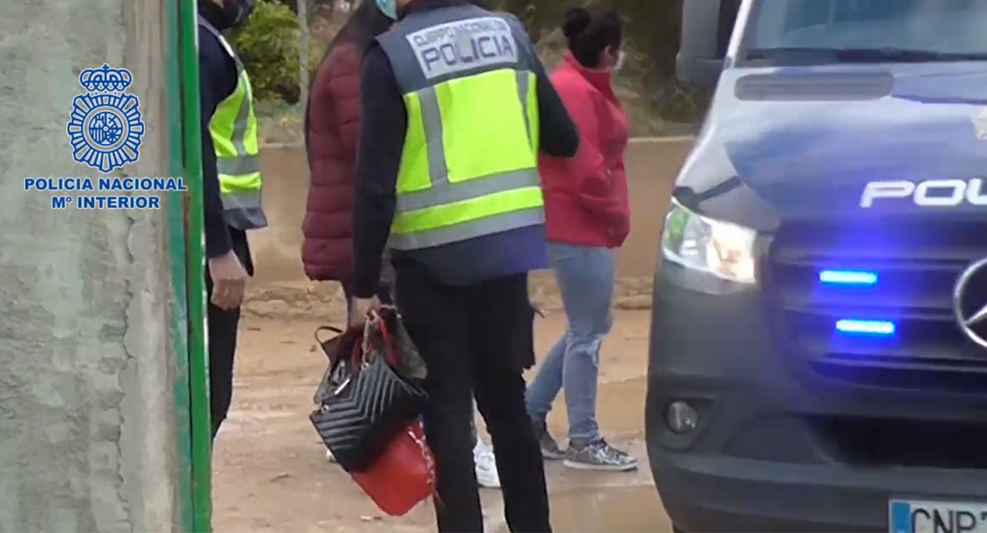 La Policía Nacional libera a 19 mujeres explotadas sexual y laboralmente