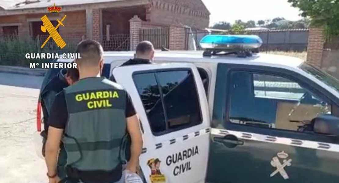 Un joven a prisión por maltratar a su pareja en Cáceres: la encerraba en casa y le quitaba el móvil