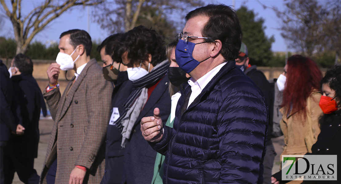 Inauguración del primer tramo de la Ronda Sur y el Puente 25 de abril en Badajoz