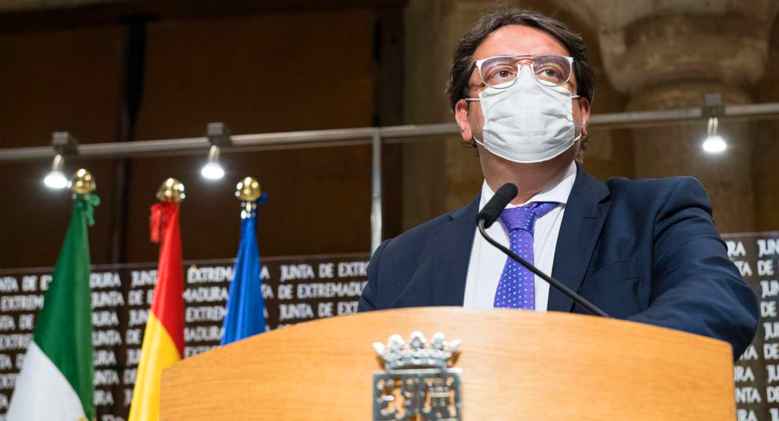 Extremadura no ofrece datos diarios mientras ómicron supone el 98,5% de las infecciones