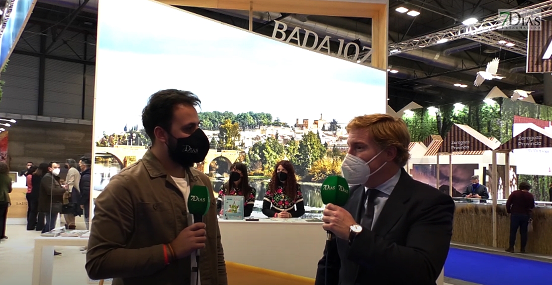 Entrevistamos al alcalde de Badajoz en el marco de FITUR 2022