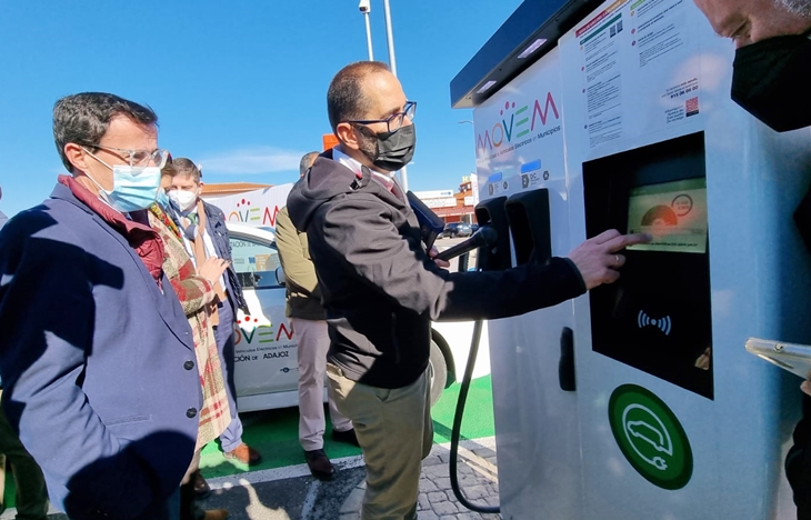 Comienza a funcionar la red provincial de electrolineras de la Diputación de Badajoz