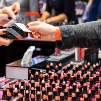 Aumenta el empleo pero bajan las ventas en el comercio minorista extremeño