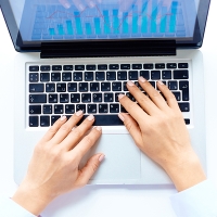 EMPLEO: puesto libre de programador y otro relacionado con la comunicación