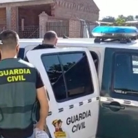 Un joven a prisión por maltratar a su pareja en Cáceres: la encerraba en casa y le quitaba el móvil