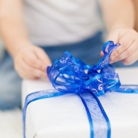 CaixaBank reparte cerca de 300 regalos a niños y niñas en situación de pobreza en Extremadura