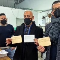 Fusión Don Benito-Villanueva: visita a la imprenta donde imprimen papeletas y documentación