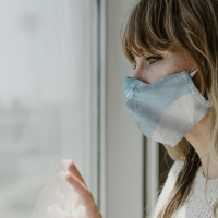 La OMS recomienda cuarentenas de 14 días