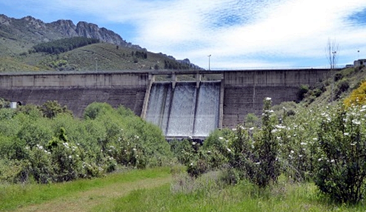 La construcción de una balsa aumentará un 80% la capacidad de la presa de Santa Lucía