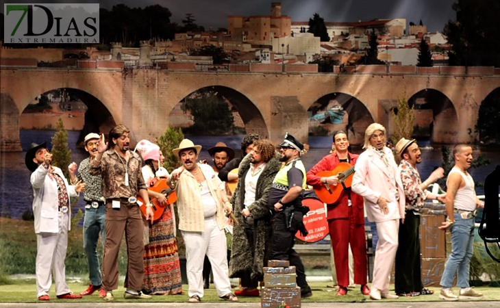 SEMIFINAL COMBA: Actuación y entrevista de la murga Los Camballotas
