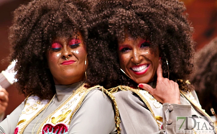 SEMIFINAL COMBA: Actuación y entrevista de la murga Las Chimixurris
