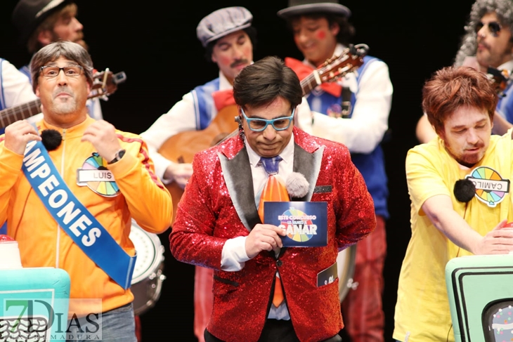 FINAL COMBA: Actuación y entrevista de la murga Este concurso lo vamos a ganar
