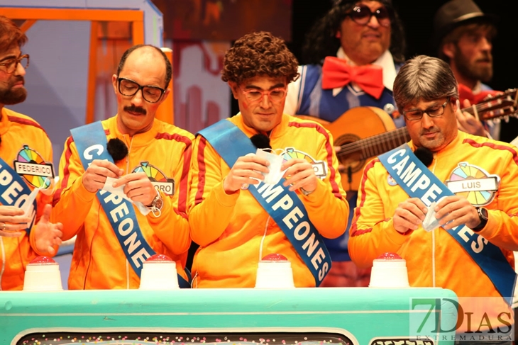 FINAL COMBA: Actuación y entrevista de la murga Este concurso lo vamos a ganar