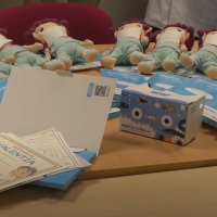 La Fundación Ricky Rubio dona kits de realidad virtual a oncología pediátrica del Universitario