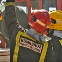 Trágico incendio: muere una joven de 35 años y un niño de 7 en La Vera