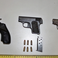 Detienen a dos pacenses por tenencia ilícita de armas, amenazas y encubrimiento