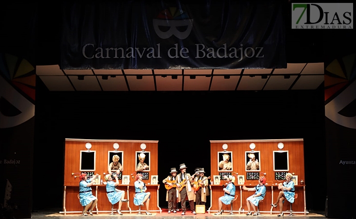 SEMIFINAL COMBA: Actuación y entrevista de la murga Pa 4 Días