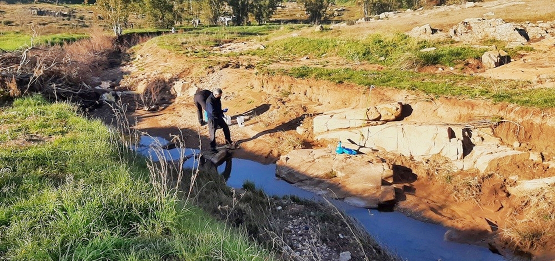 Trabajos por vertidos contaminantes en el Arroyo del Husero