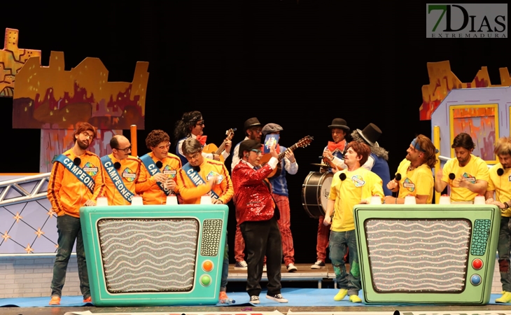 SEMIFINAL COMBA: Actuación y entrevista de la murga Este concurso lo vamos a ganar