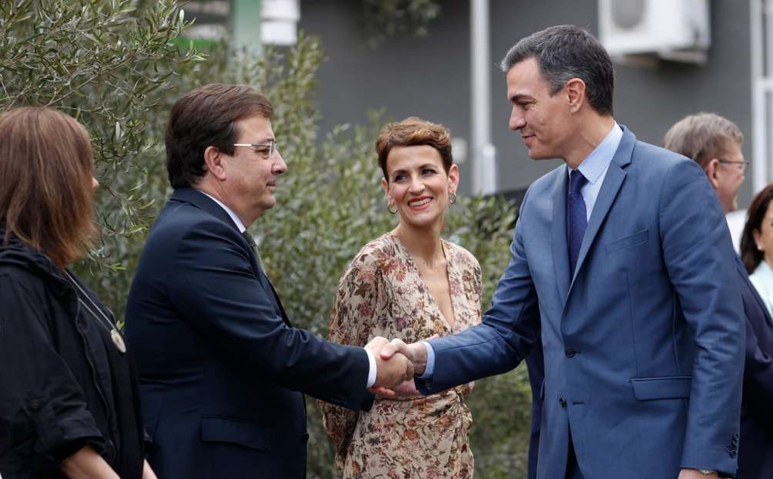 Vara celebra el acuerdo en el precio de la luz y la atención a los refugiados