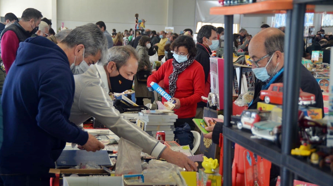Rotundo éxito de la XI Feria Internacional de coleccionismo de Villanueva