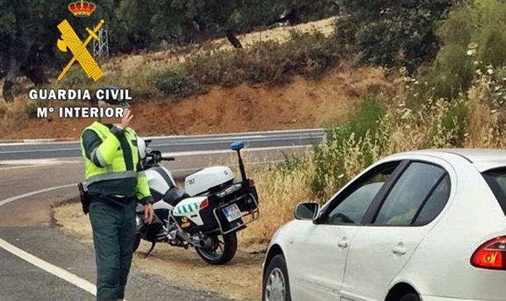 El carnet de conducir físico ya no es obligatorio: ¿cómo descargarlo en el móvil?
