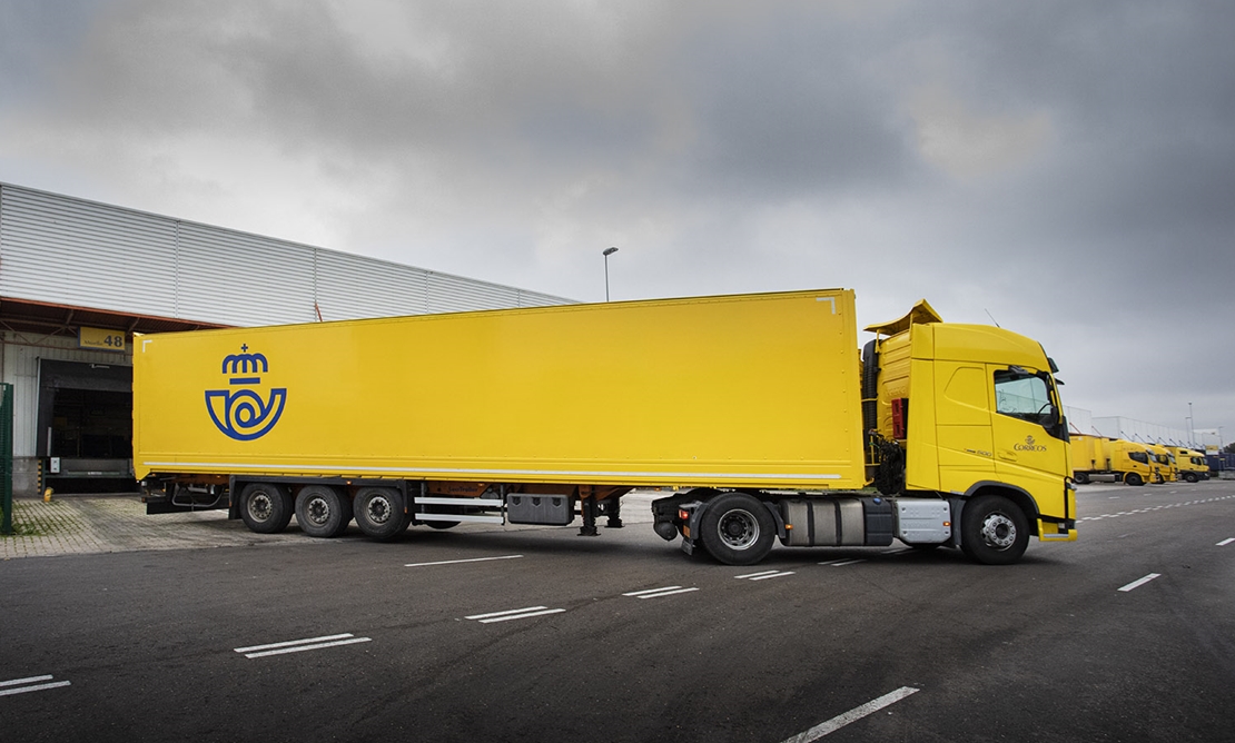 Correos envía trailers con más de 25 toneladas de comida para los refugiados ucranianos