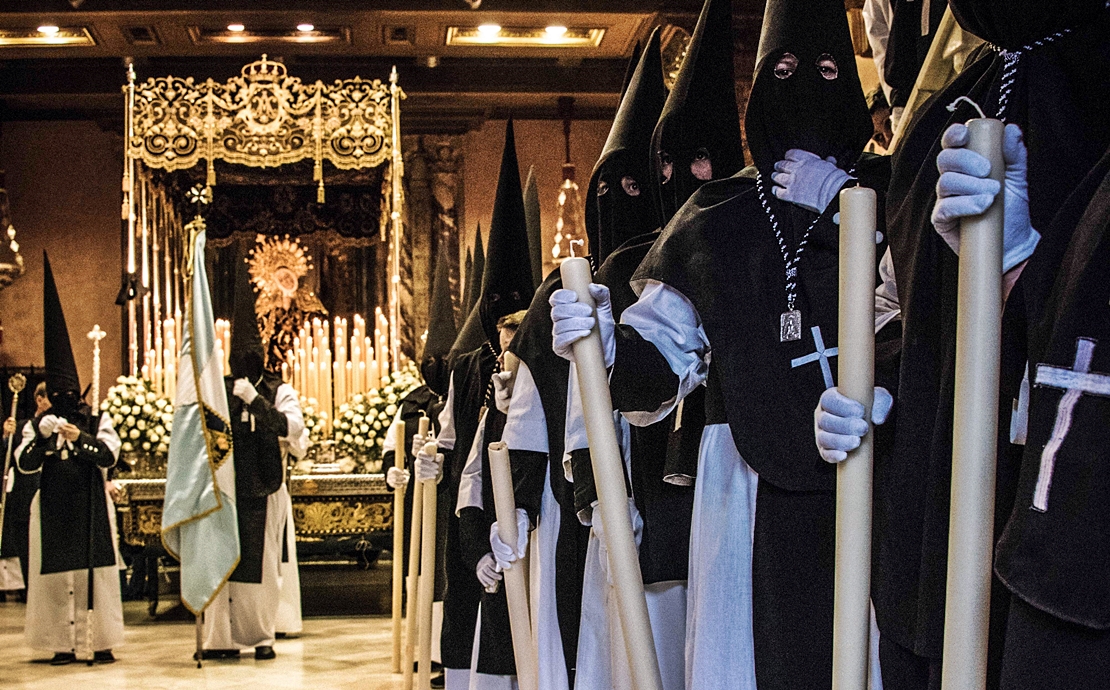Exposición en Badajoz: ‘Vistiendo la Semana Santa pacense’