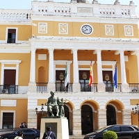 Cabezas pide una pancarta alusiva a la guerra de Ucrania en el ayuntamiento