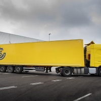 Correos envía trailers con más de 25 toneladas de comida para refugiados ucranianos