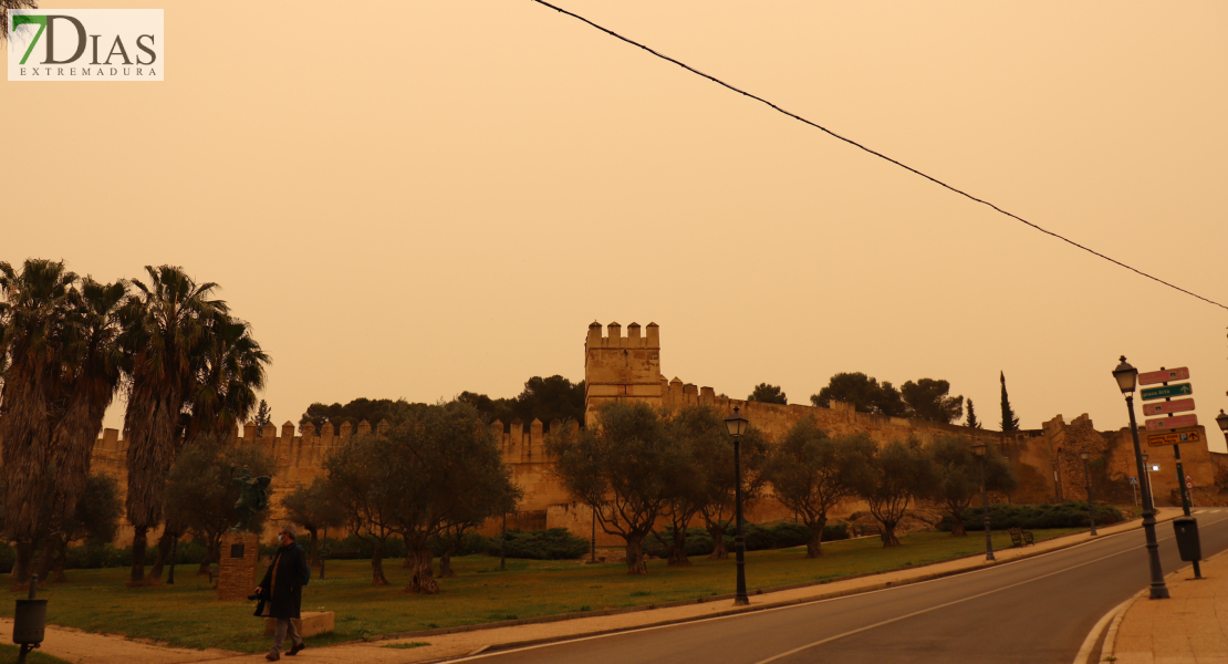 REPOR - Inédita estampa que deja el polvo sahariano en Badajoz