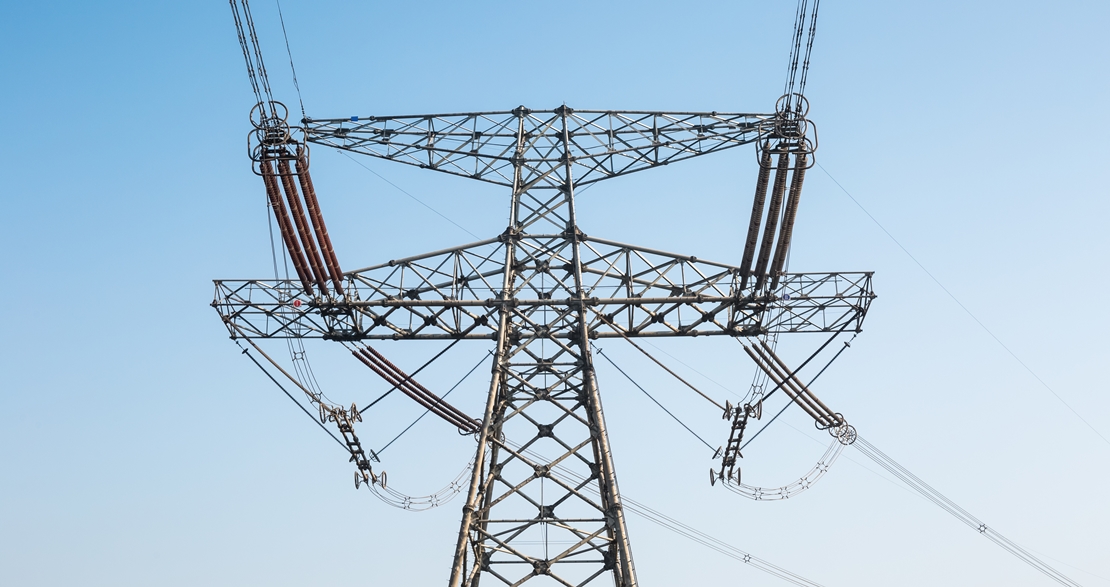 El precio de la luz superará este lunes su récord histórico: 442,54 euros/MWh