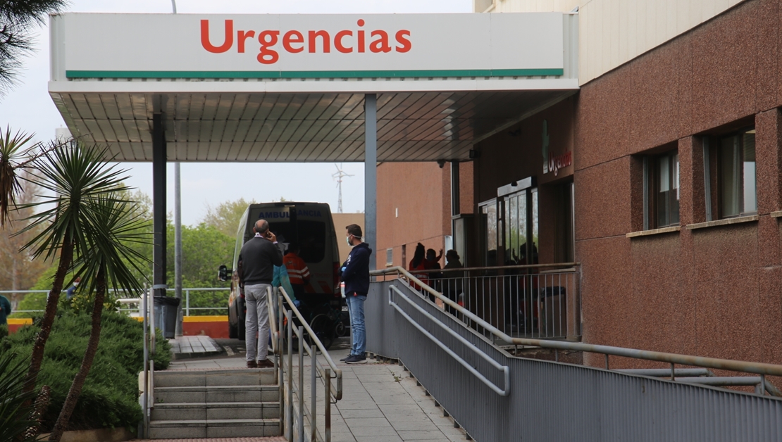 El joven de 32 años permanece intubado y crítico en el Universitario de Badajoz