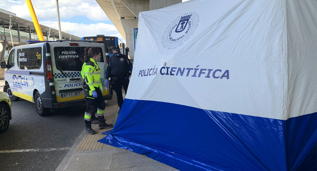 Fallece un niño de 3 años atropellado por un autobús en Barajas