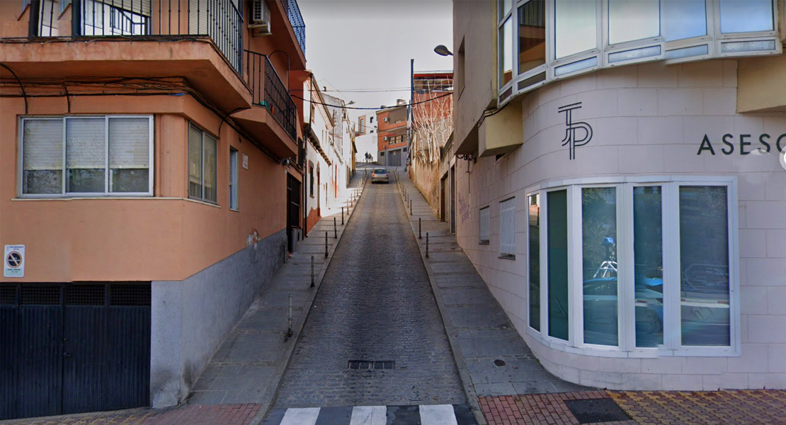 La calle Espadán de Cáceres permanecerá cortada dos días