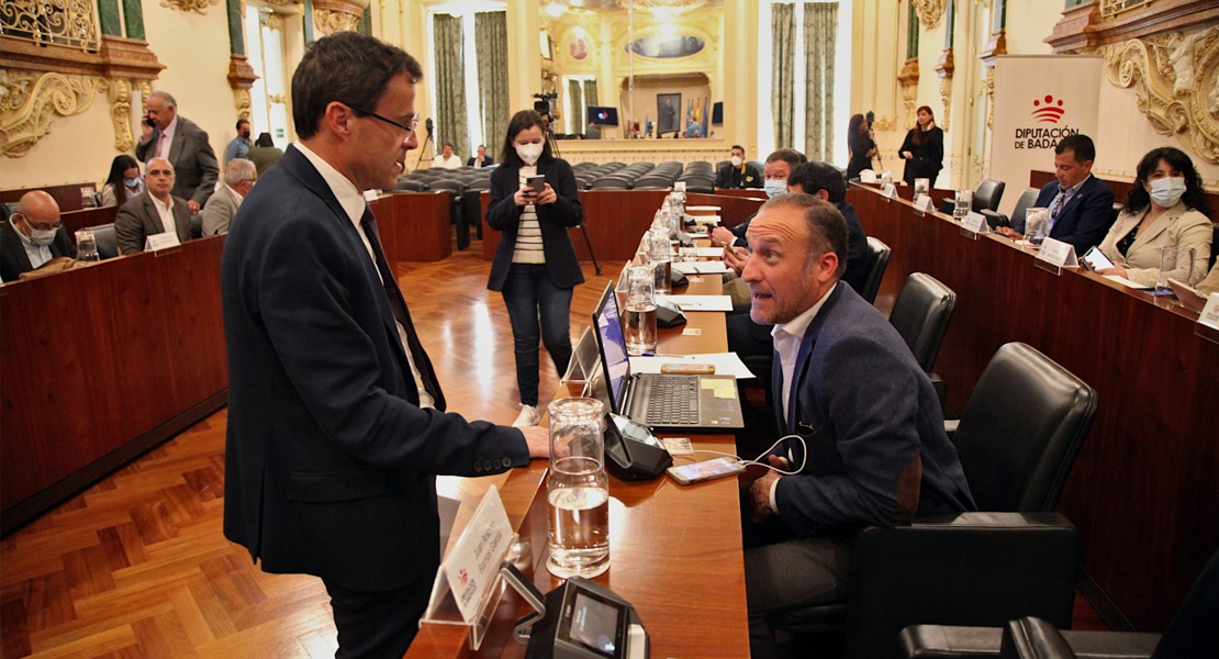 La Diputación de Badajoz cede al centro “Ntra. Sra. de la Luz” la antigua Casa de la Mujer