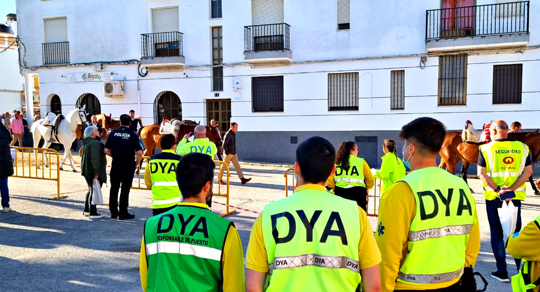 Continúa en la UCI y grave la mujer arrollada en la carrera de caballos en Arroyo de la Luz
