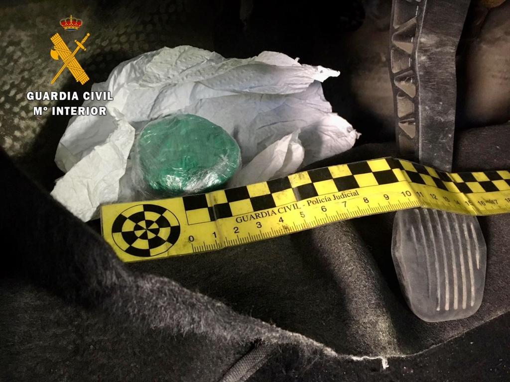Detenido por tráfico de drogas en Extremadura: ocultaba cocaína bajo el pedal de embrague