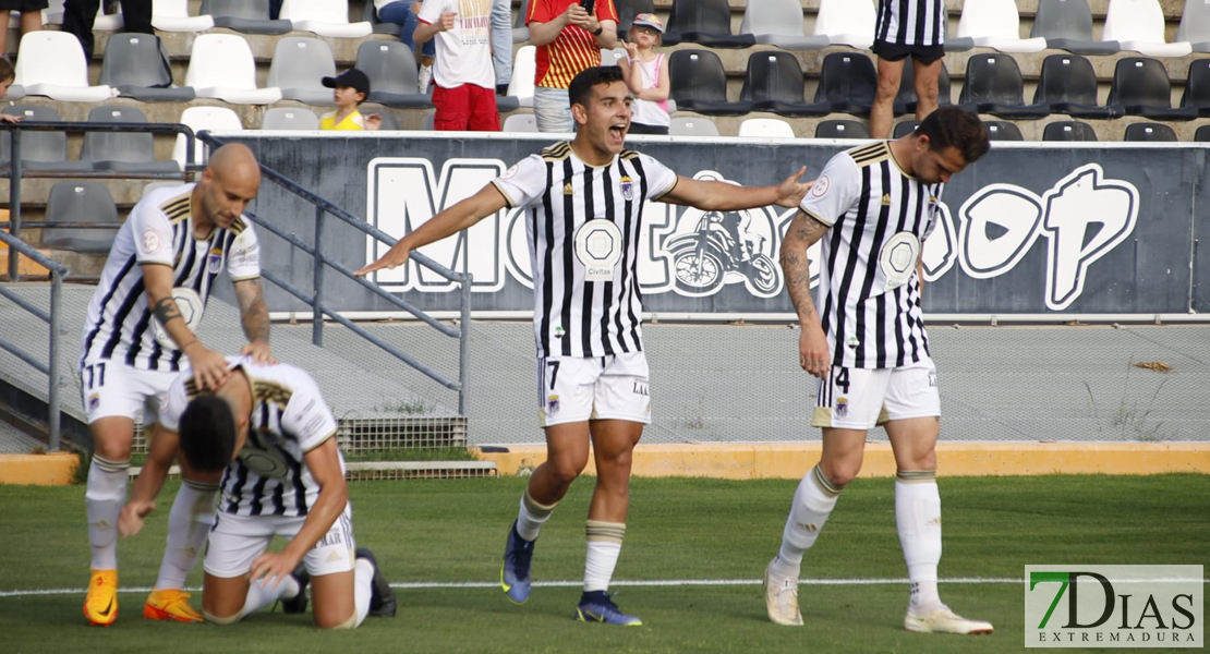 El CD. Badajoz hace sus deberes y duerme en play off