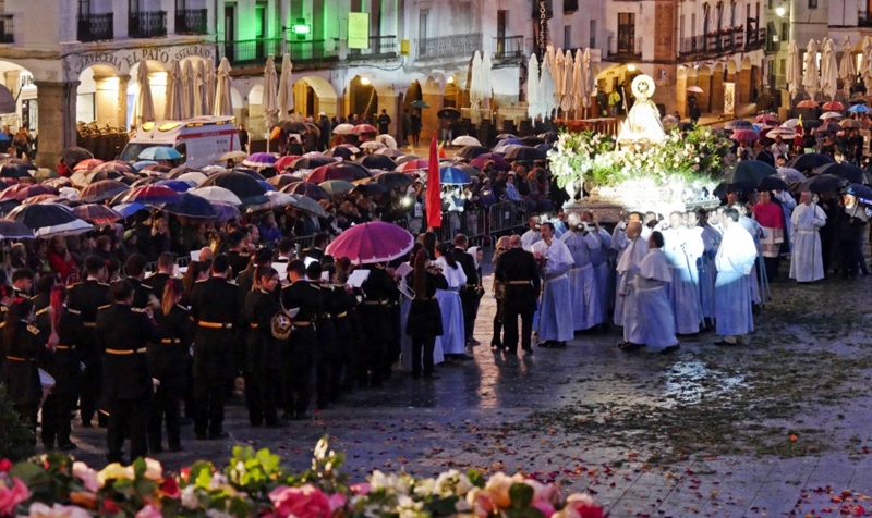 Cortes de tráfico en Cáceres con motivo de la bajada de la Virgen de la Montaña