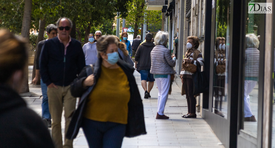 Los epidemiólogos piden seguir usando la mascarilla en lugares sin distancia de seguridad